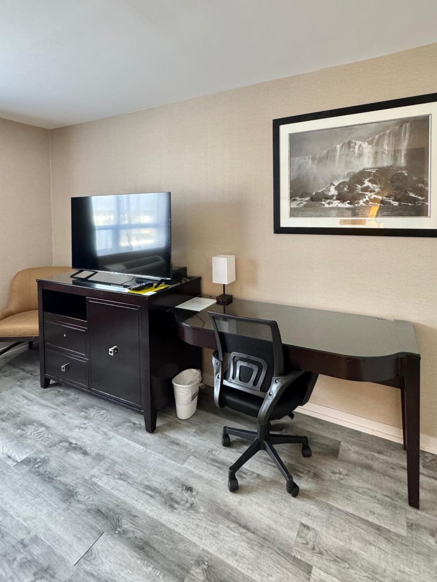 Big Bird Inn Wawa, Surestay Collection By Best Western エクステリア 写真