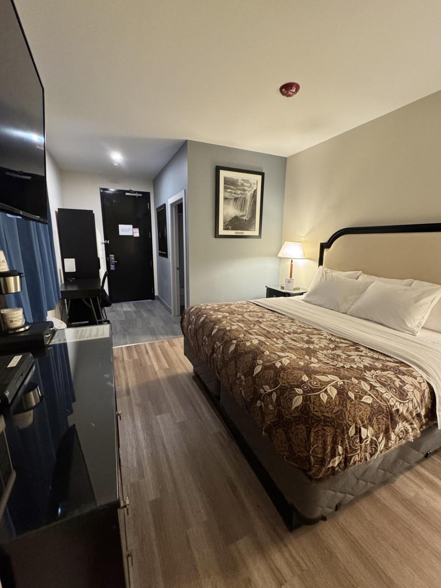 Big Bird Inn Wawa, Surestay Collection By Best Western エクステリア 写真