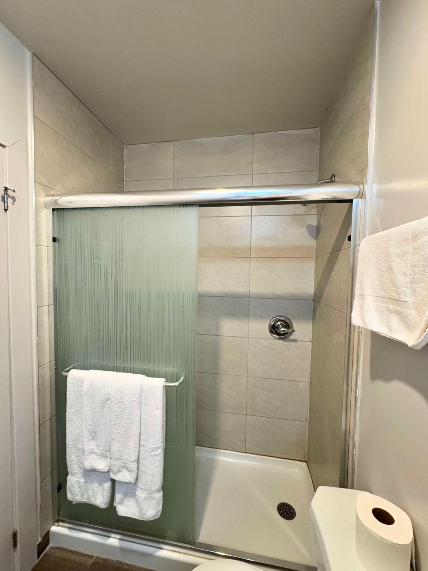 Big Bird Inn Wawa, Surestay Collection By Best Western エクステリア 写真