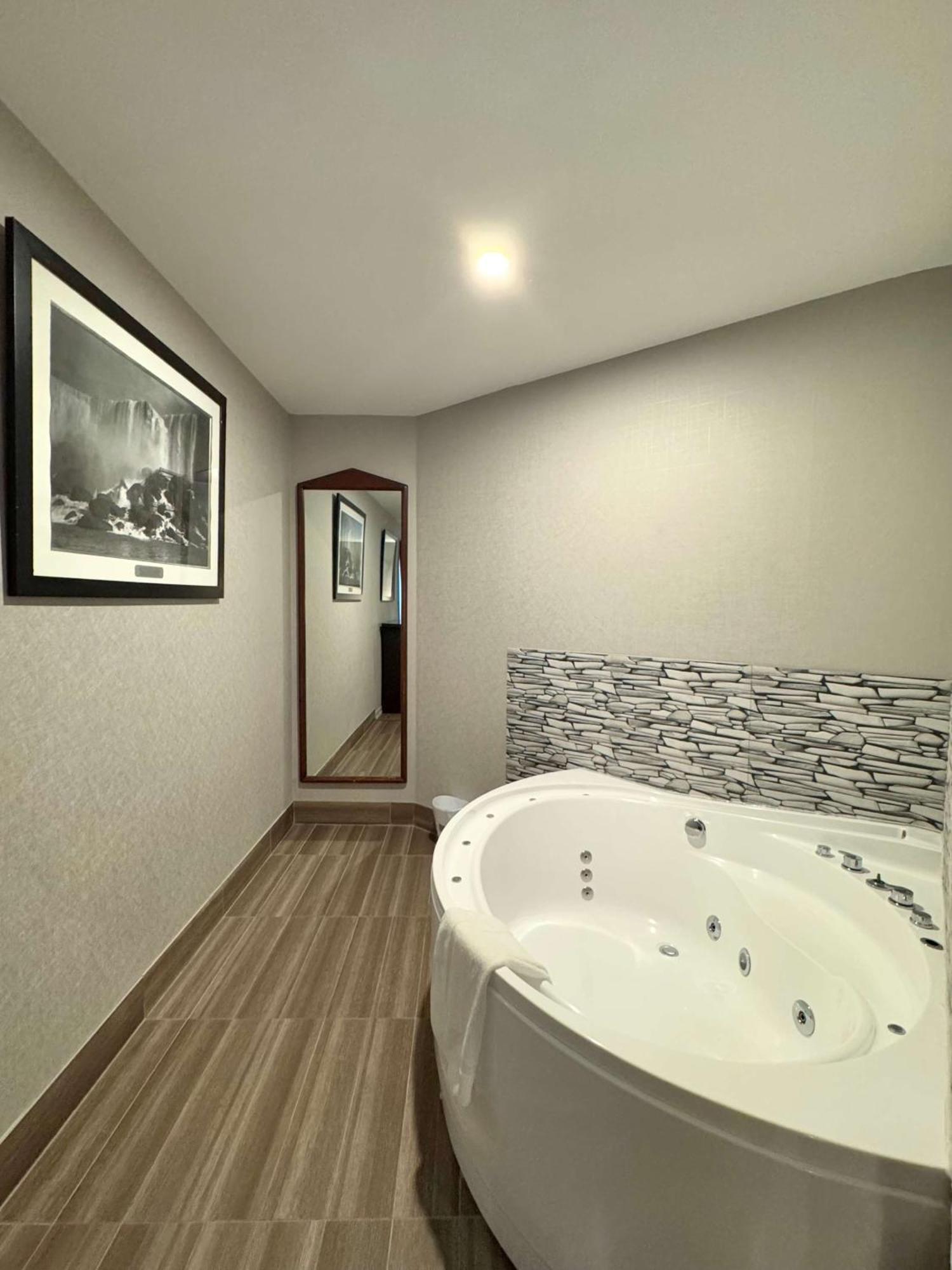 Big Bird Inn Wawa, Surestay Collection By Best Western エクステリア 写真