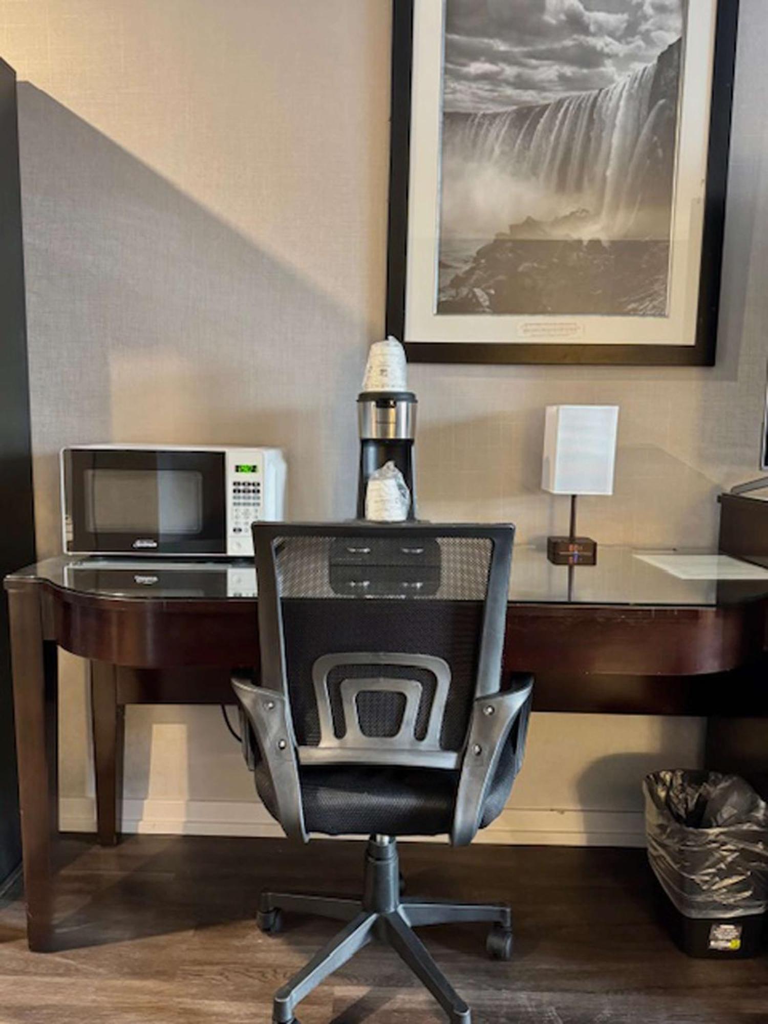 Big Bird Inn Wawa, Surestay Collection By Best Western エクステリア 写真