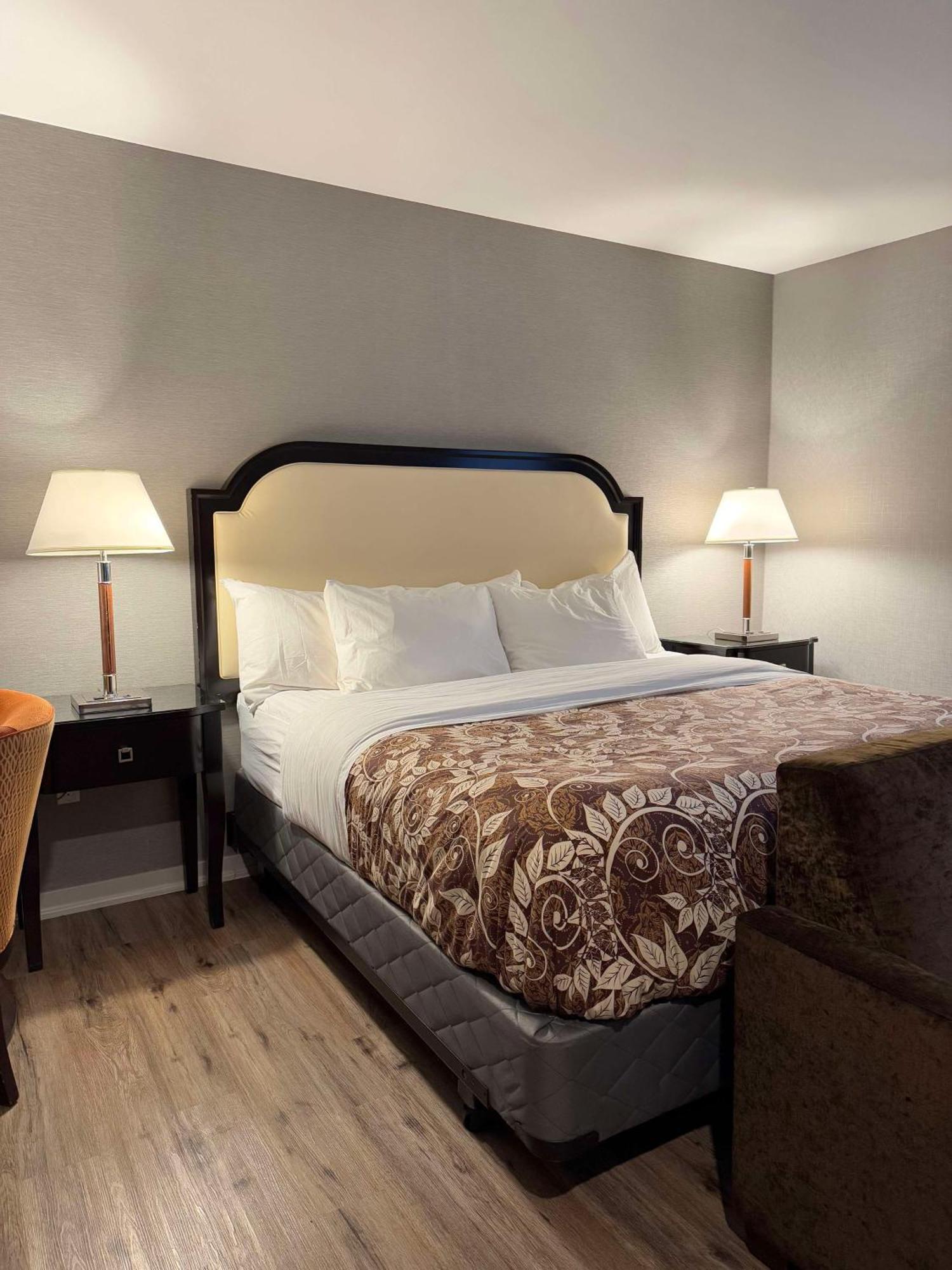 Big Bird Inn Wawa, Surestay Collection By Best Western エクステリア 写真