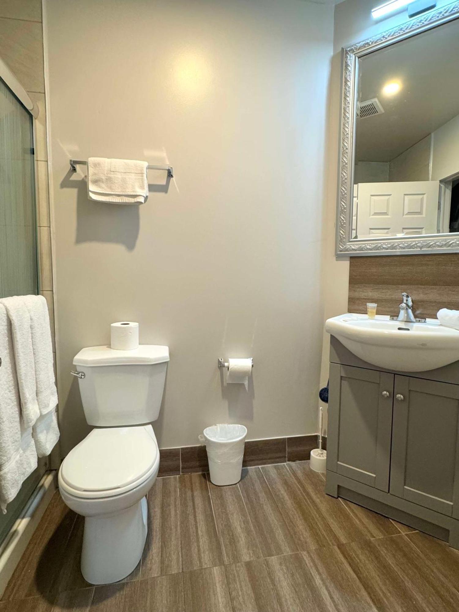Big Bird Inn Wawa, Surestay Collection By Best Western エクステリア 写真